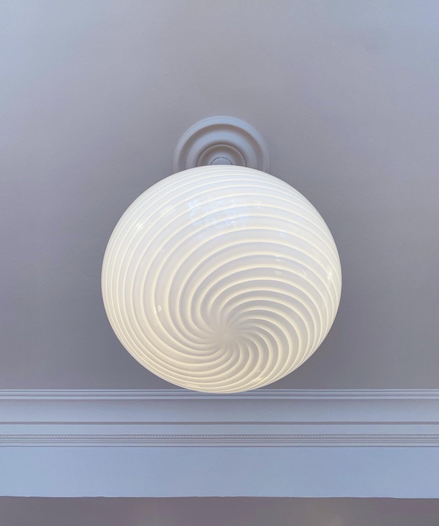 Vintage Murano oval white swirl ceiling lamp (D40)