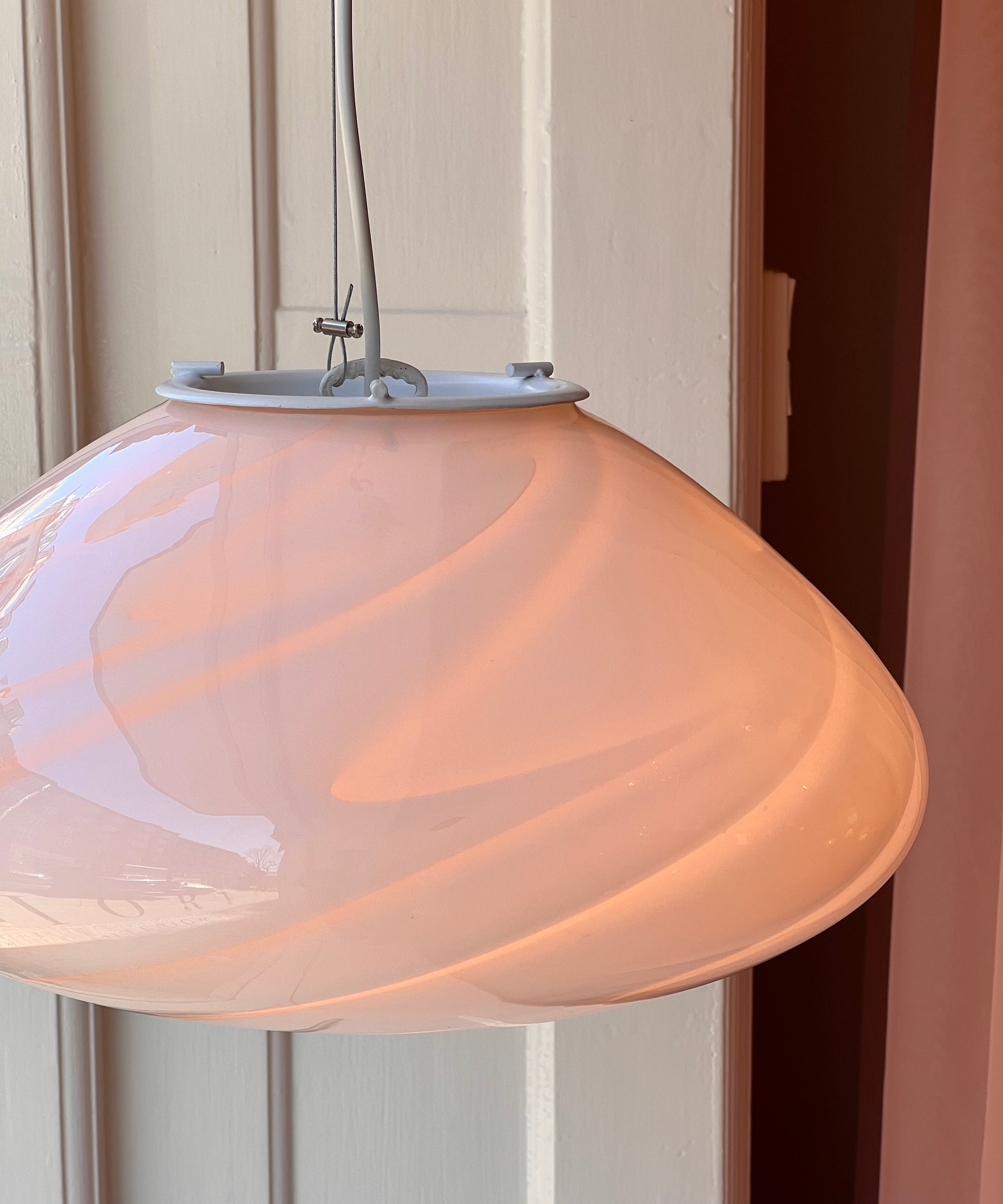 Vintage Murano oval light pink swirl ceiling lamp (D40)