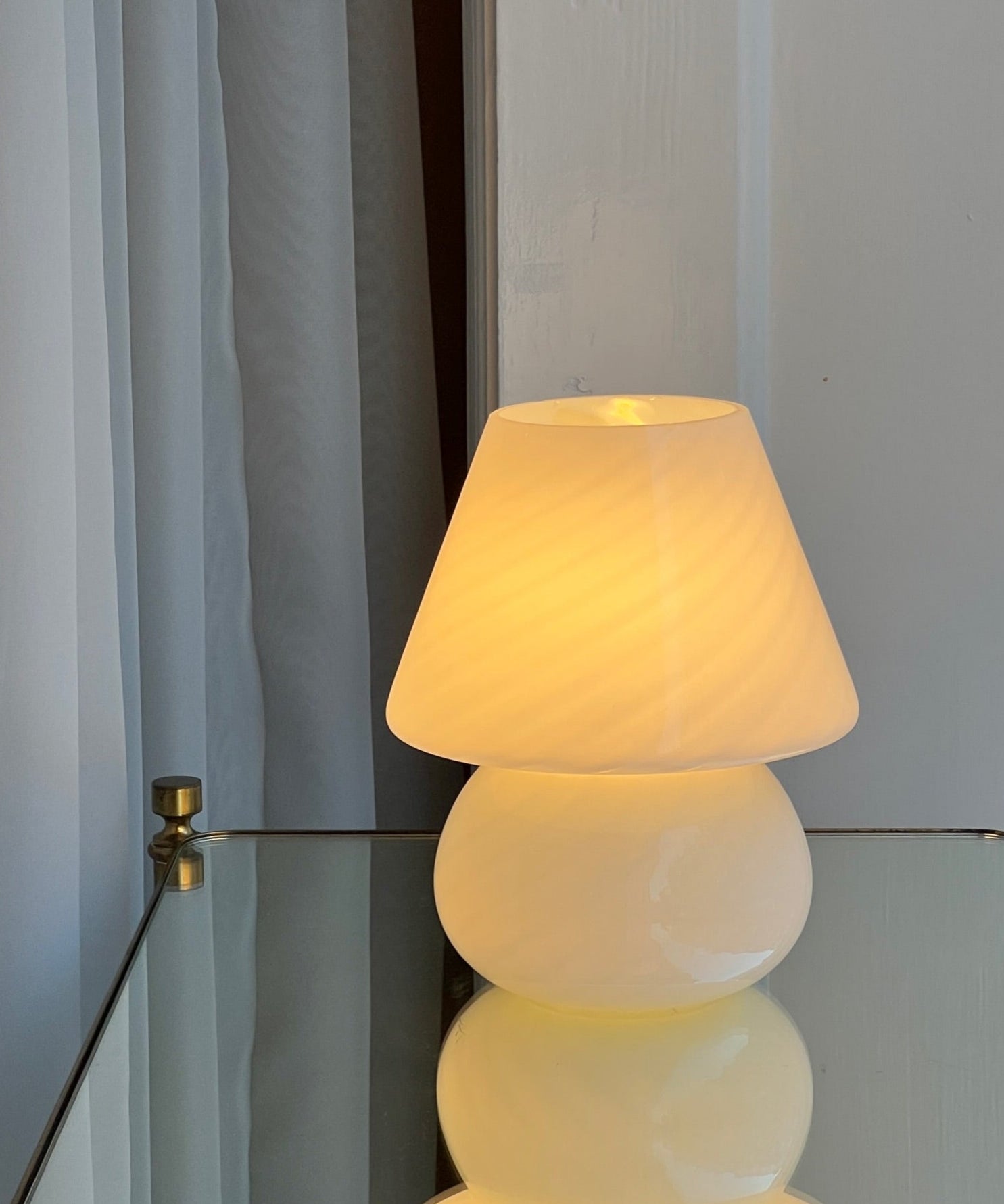 Vintage white Murano mushroom table lamp - small