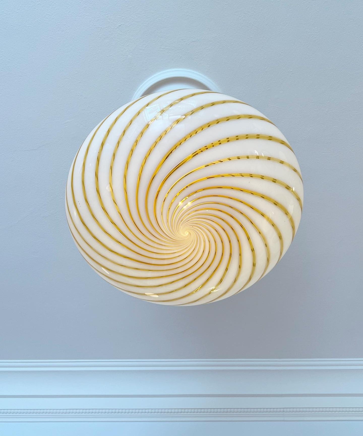 Large Vintage Murano golden/white spiral ceiling lamp