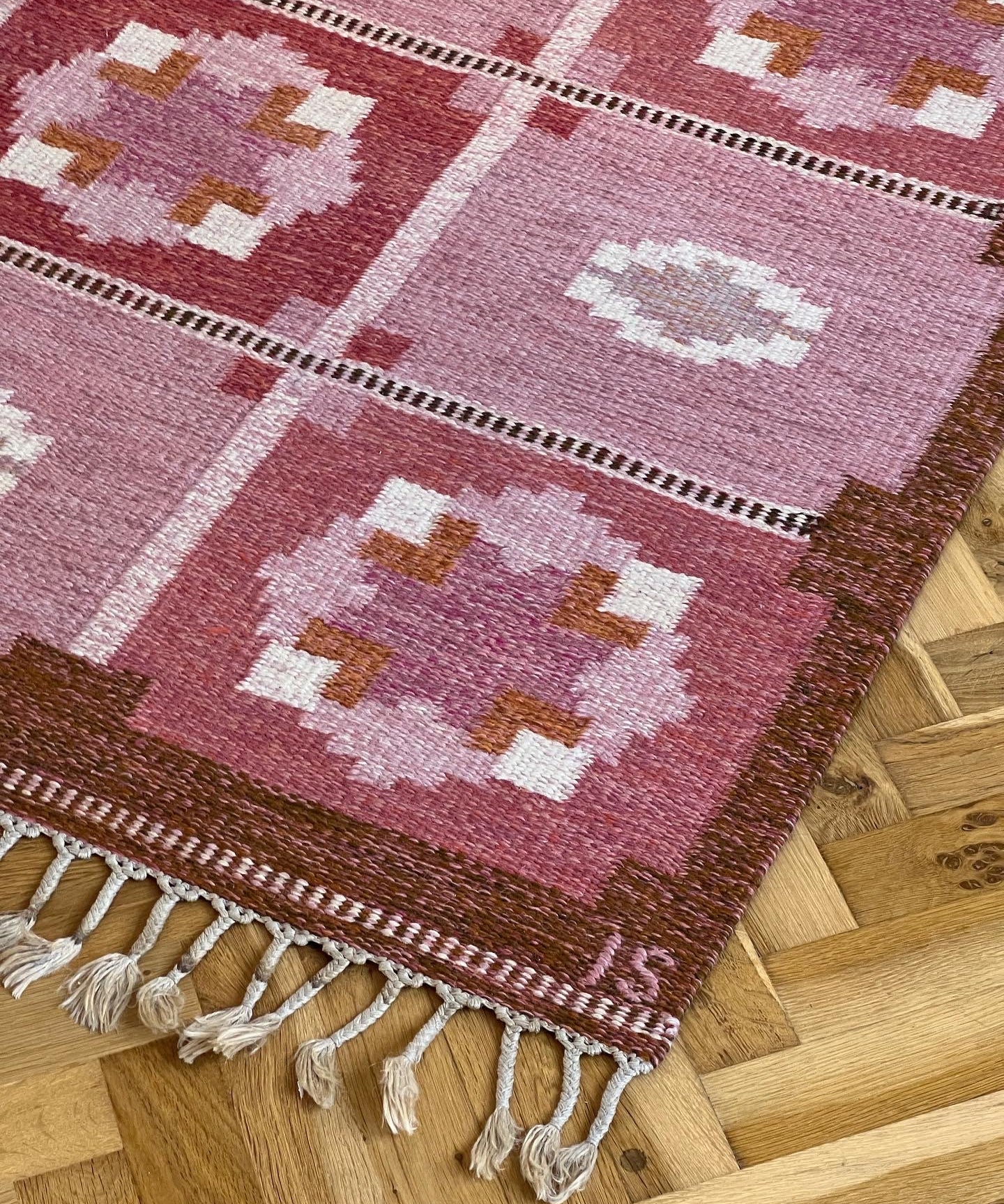 Vintage pink flat weave rug by Ingegerd Silow (IS)