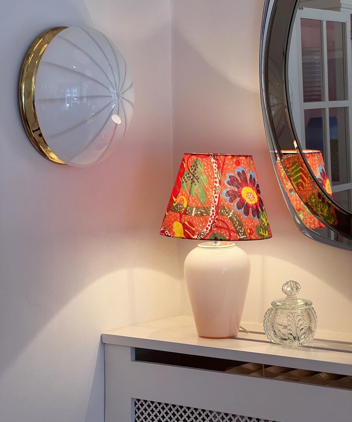 Light pink vintage Murano table lamp