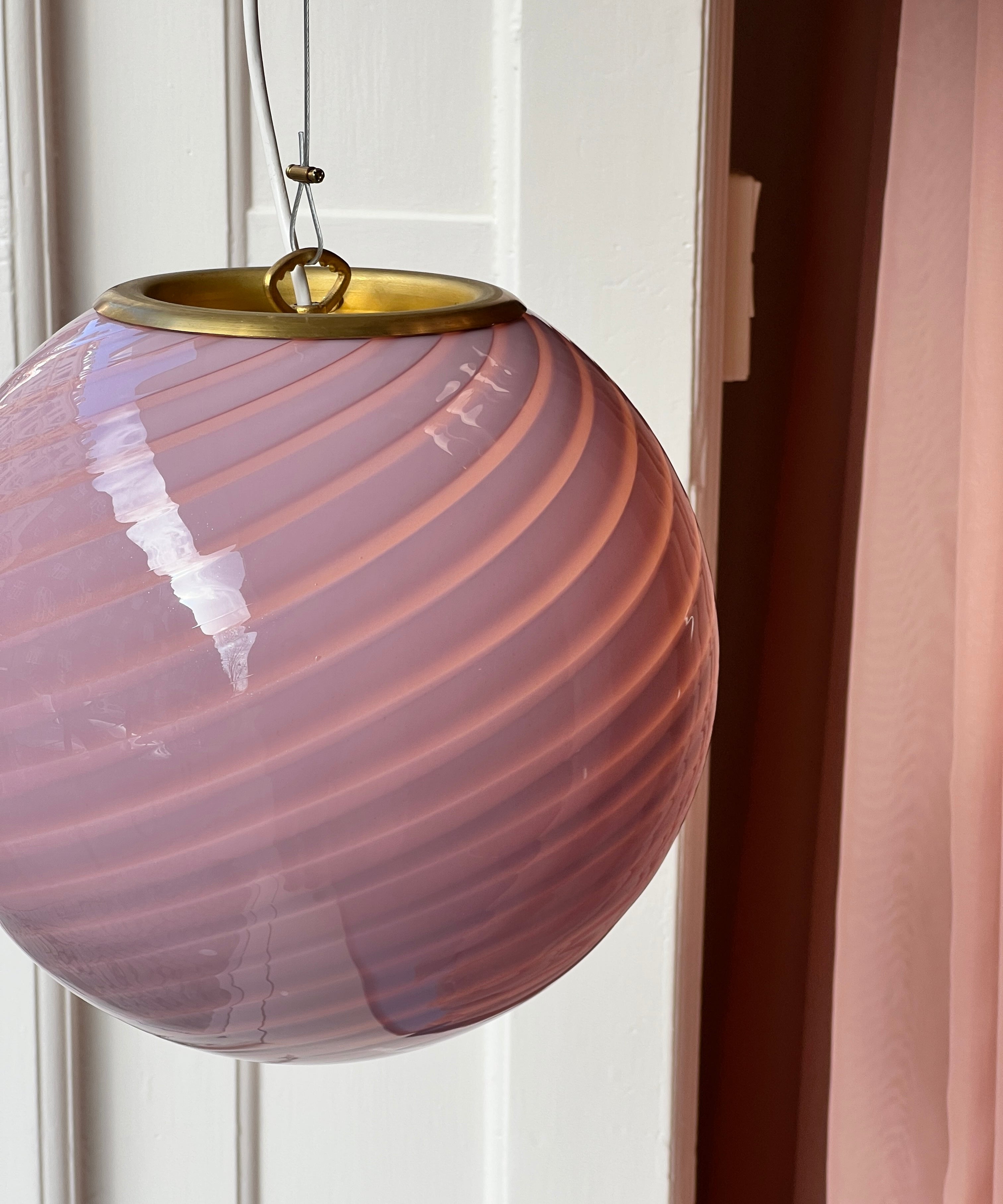 Candy ceiling lamp - Plum swirl (D30) (Available upon request)