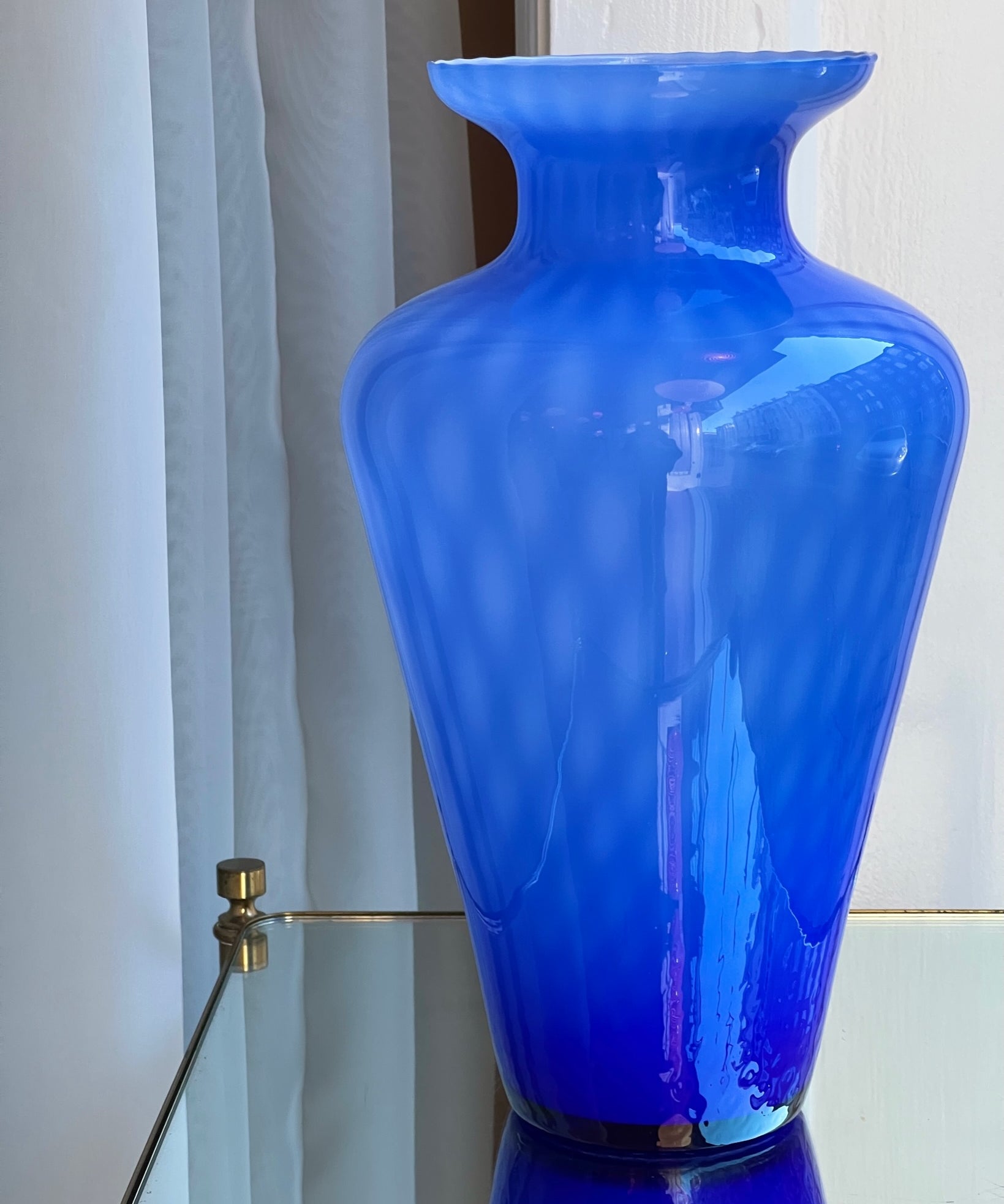 Large vintage blue Murano vase with dots