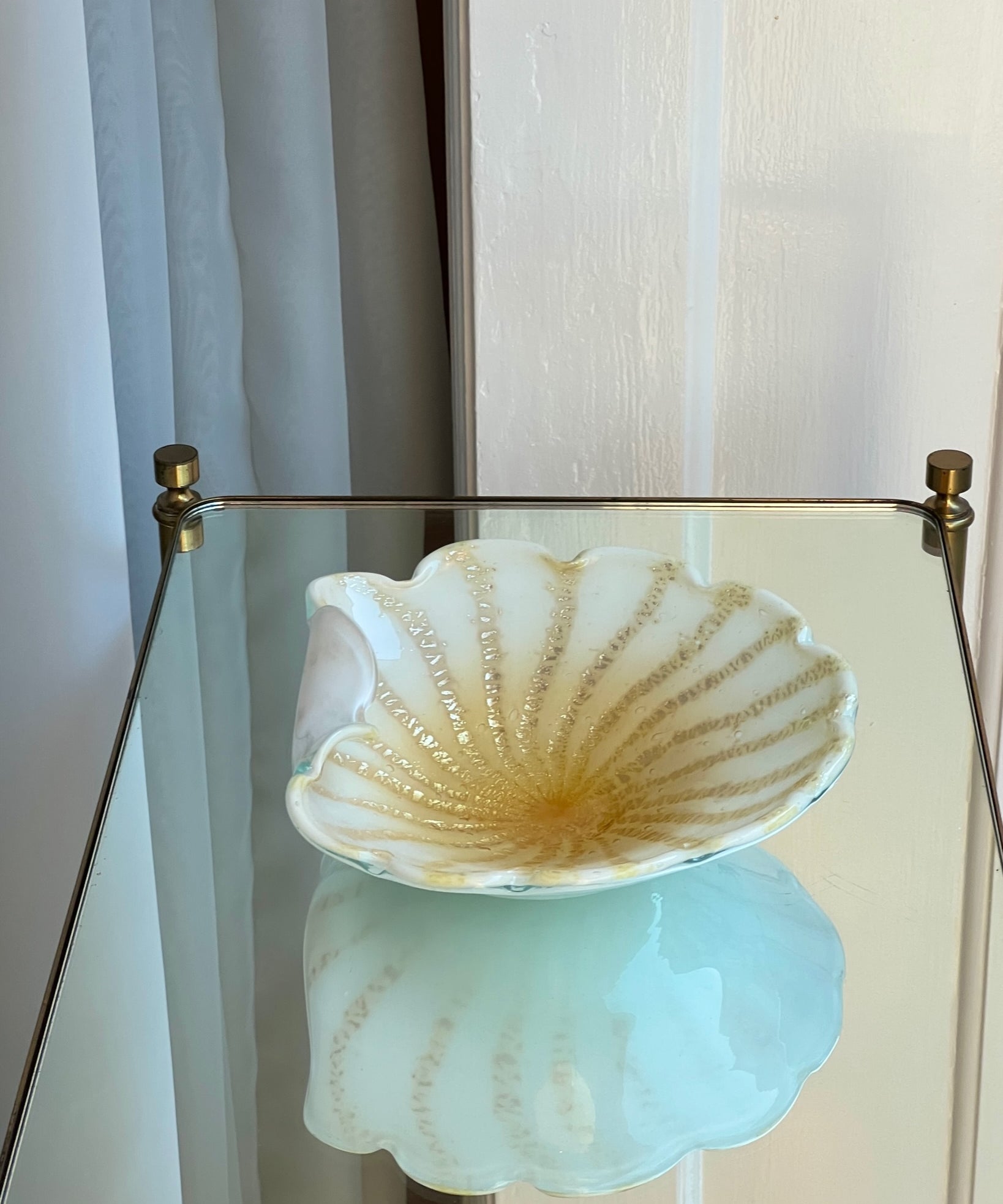 Vintage golden Murano shell dish/bowl