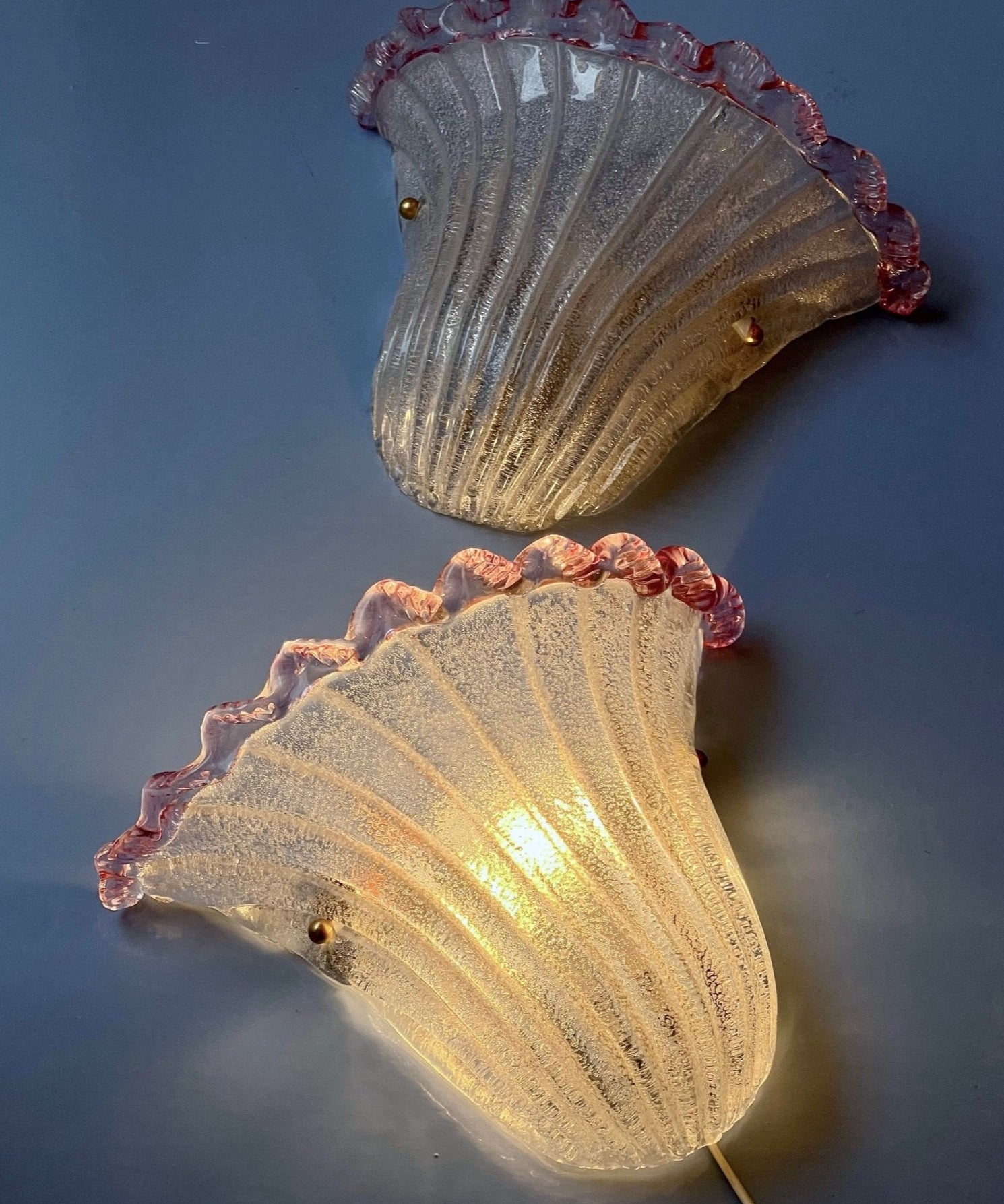 Vintage pink/clear Murano shell wall lamp