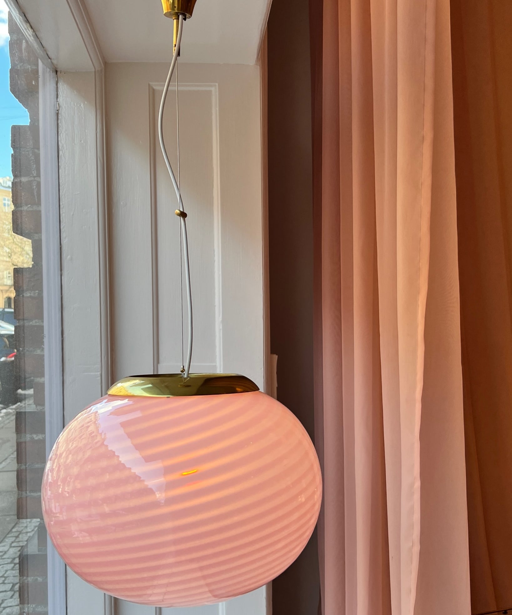 Vintage Murano oval pink swirl ceiling lamp (D40)