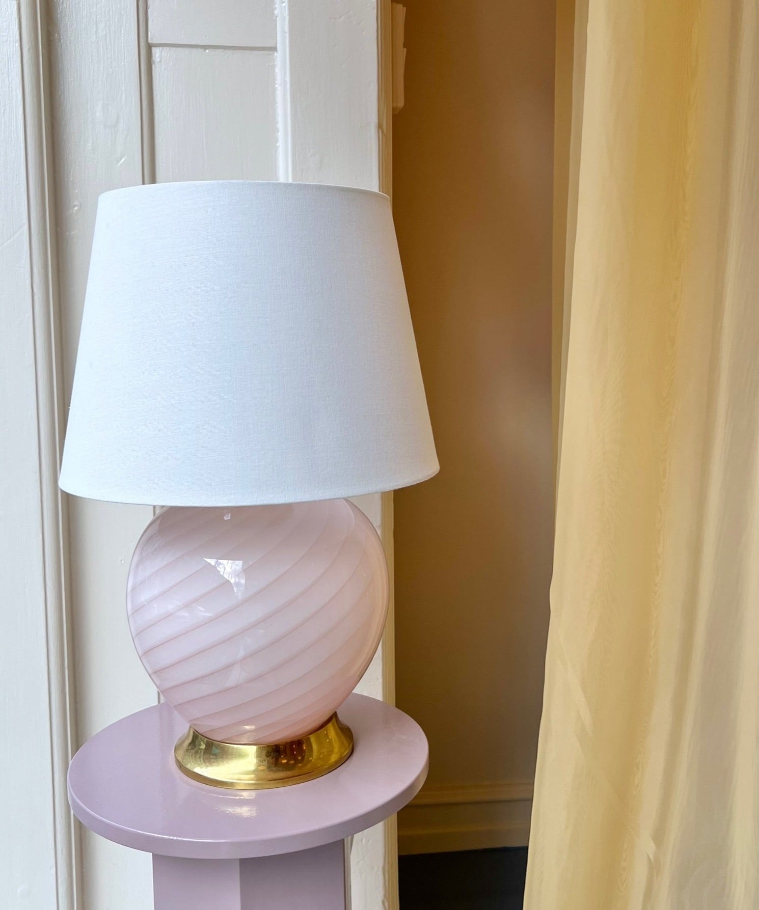 Vintage light pink swirl Murano table lamp (without shade)