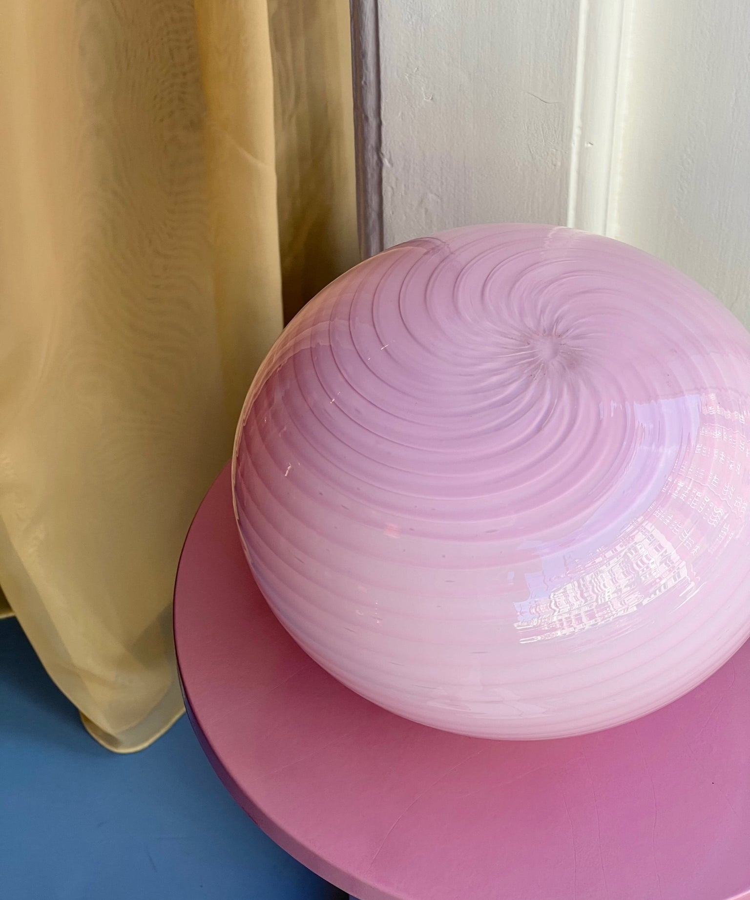 Vintage pink Murano table lamp