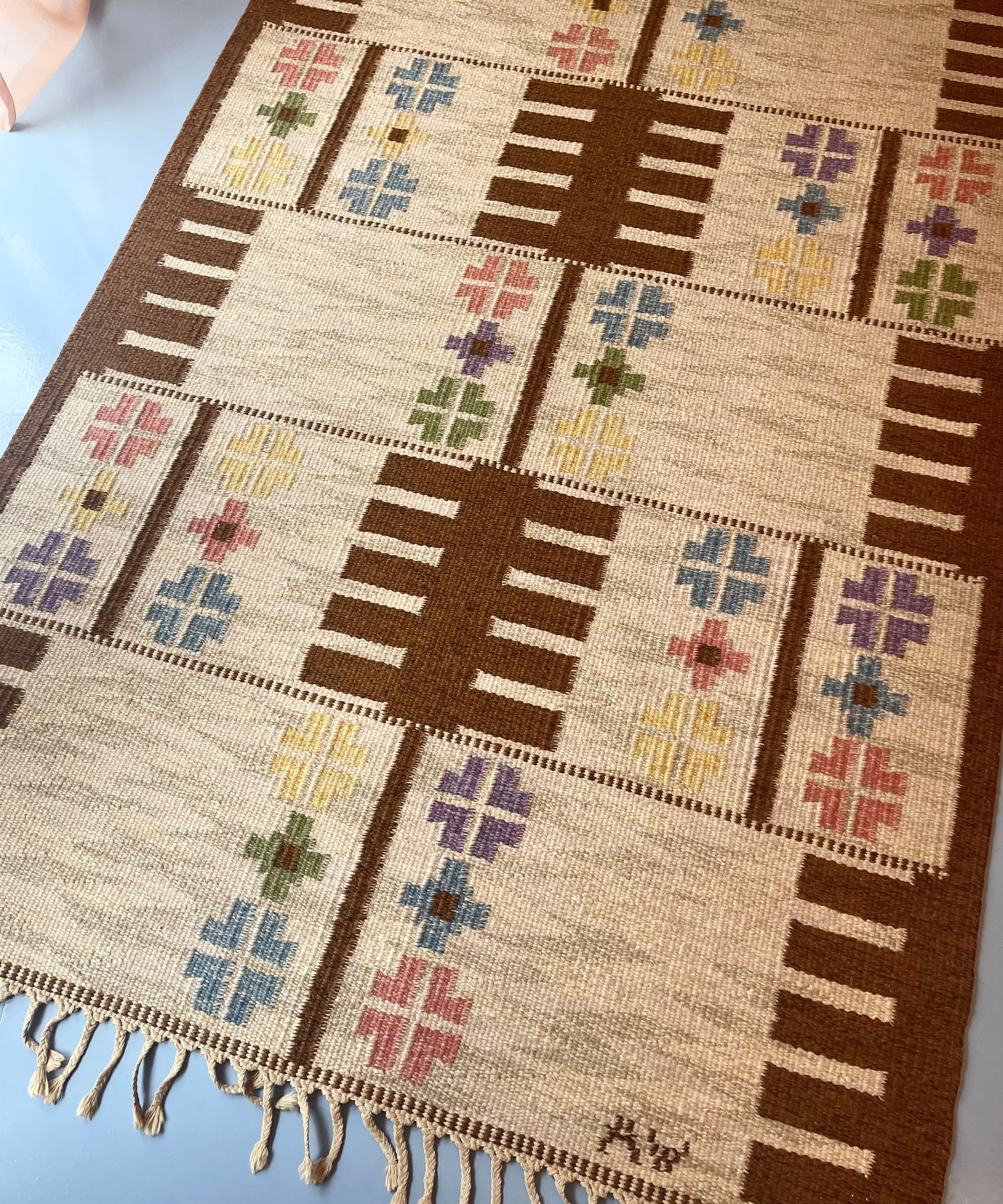 Vintage flat weave rug by Alice Wallebäck (AW)