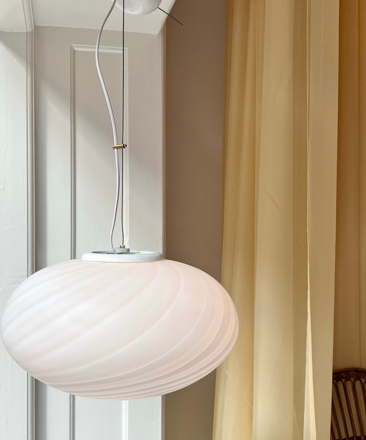 Vintage oval Murano white swirl ceiling lamp