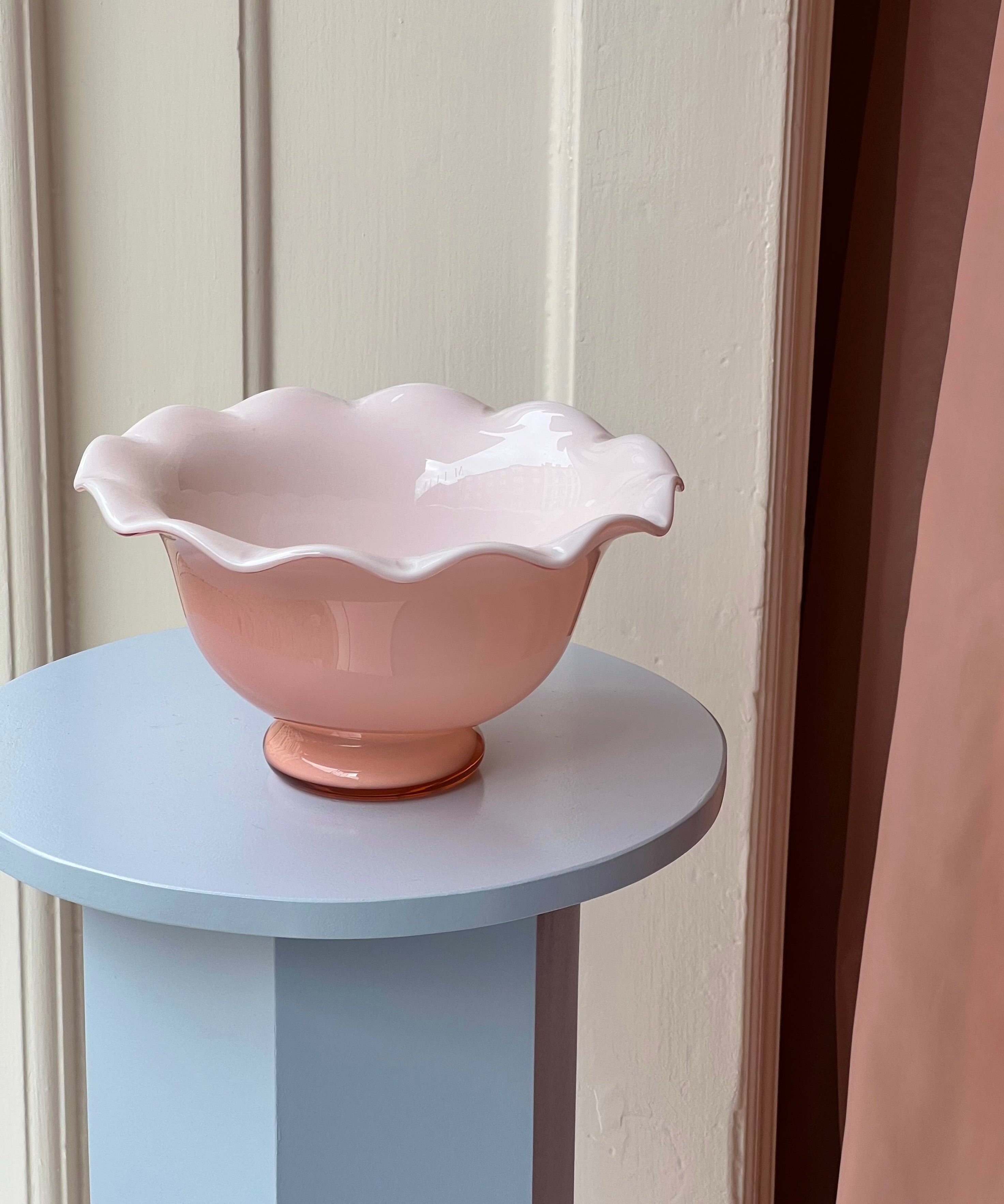Vintage pink/peach Murano tall bowl with ruffled edges