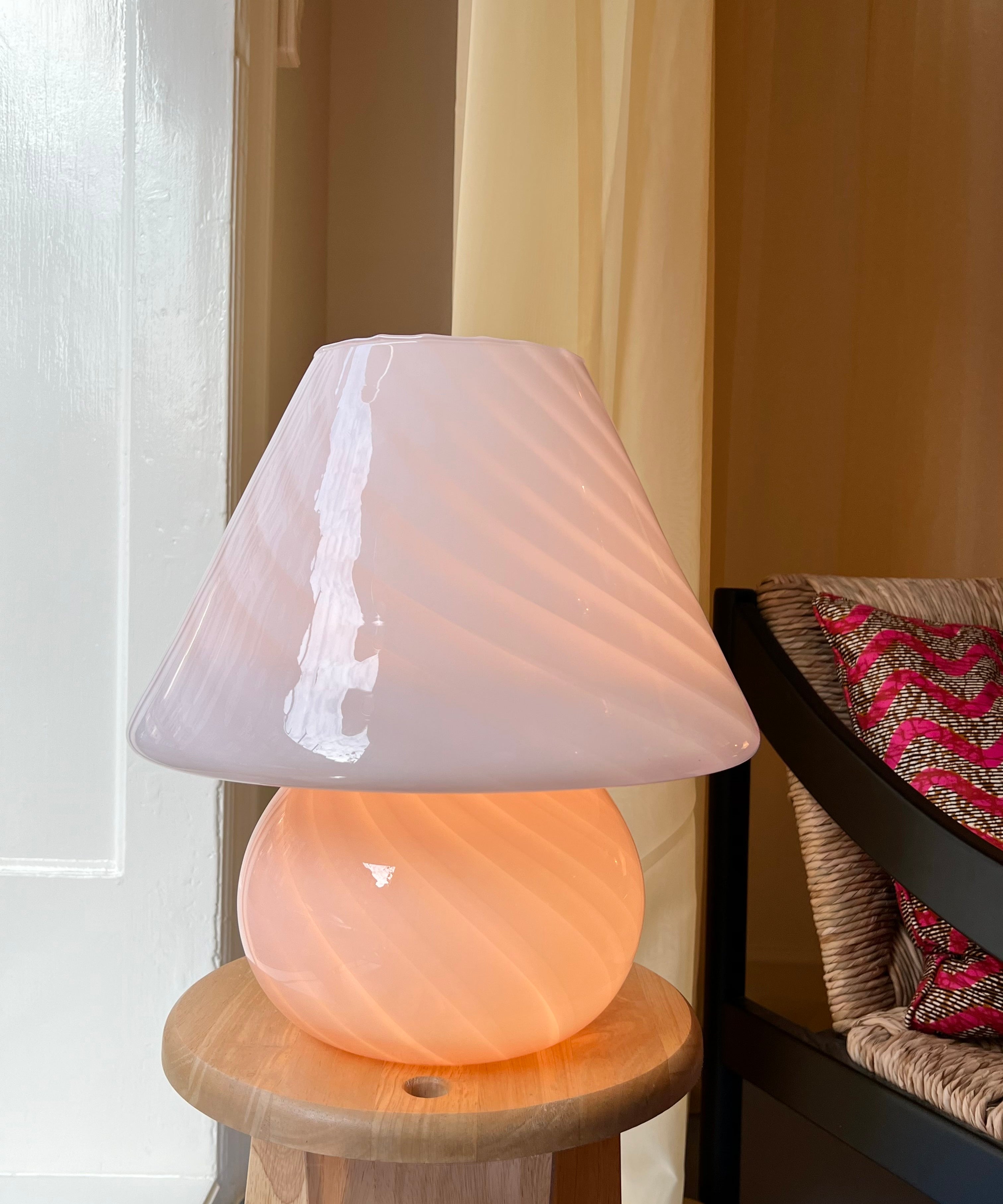 Vintage light pink Murano mushroom table lamp - Large