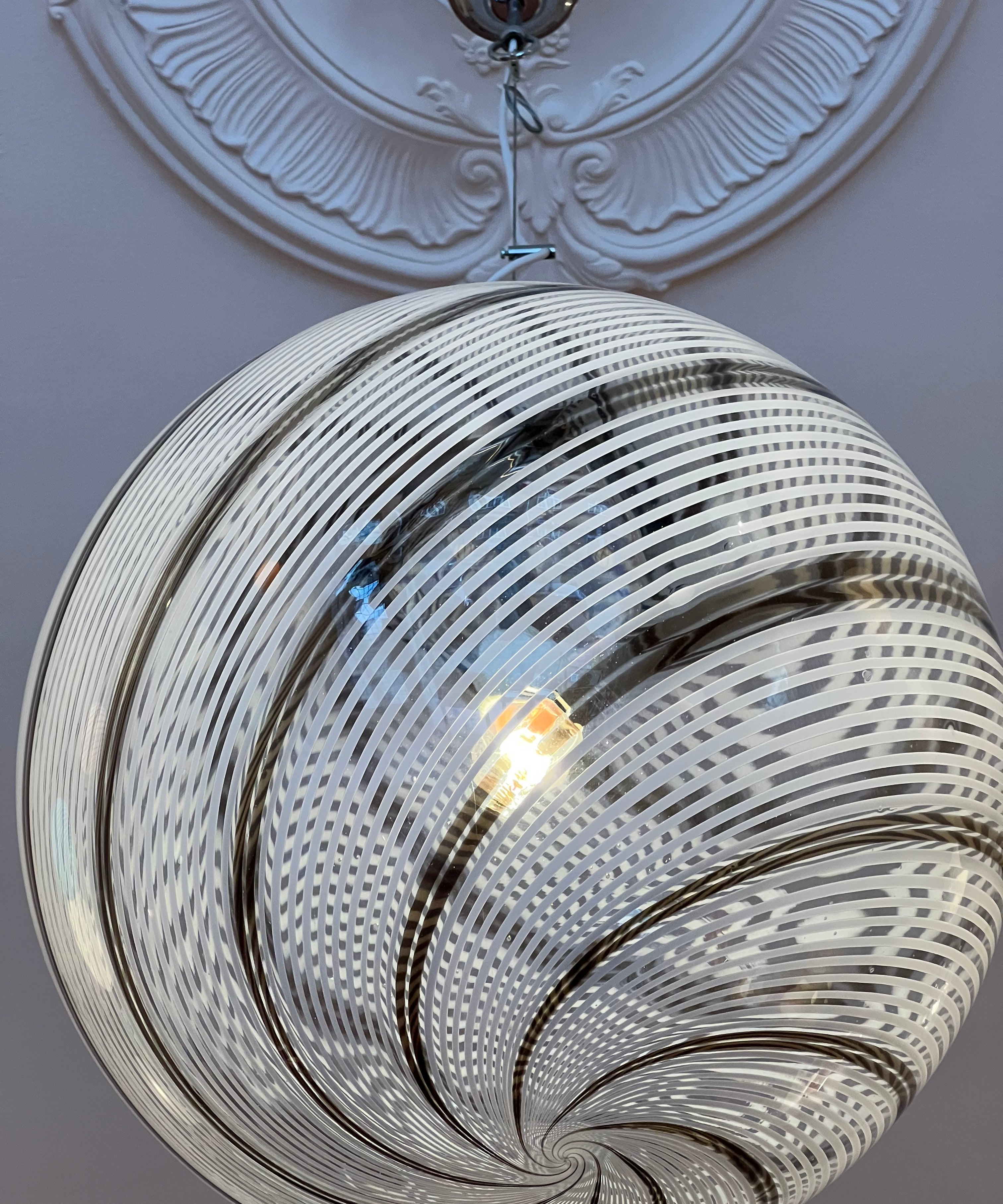 Vintage Murano white swirl round ceiling lamp (D40)