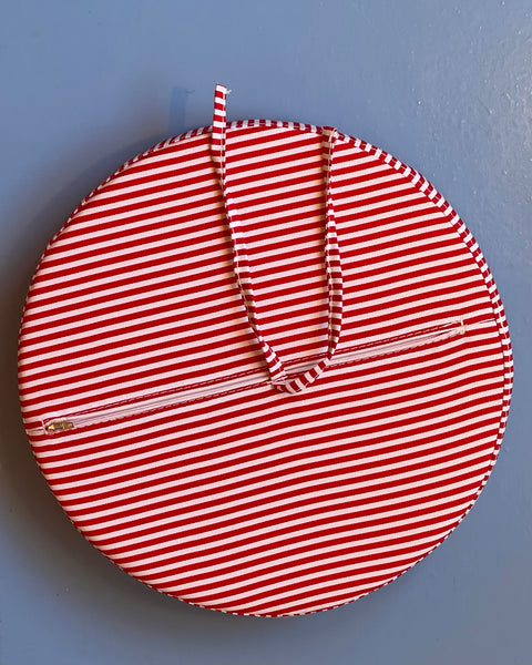 Bespoke pillow (red/white round)