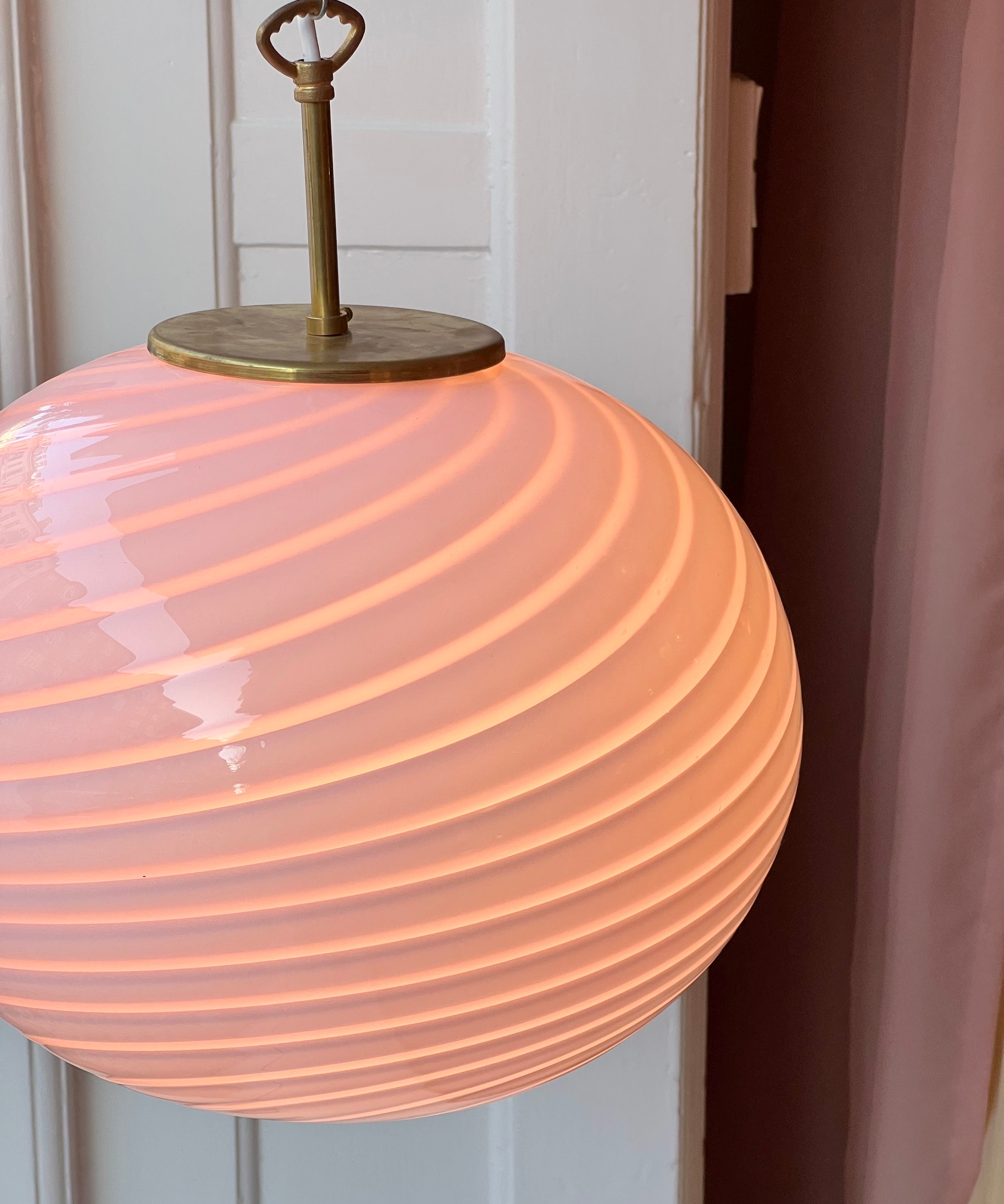 Oval ceiling lamp - Light pink swirl (D35)