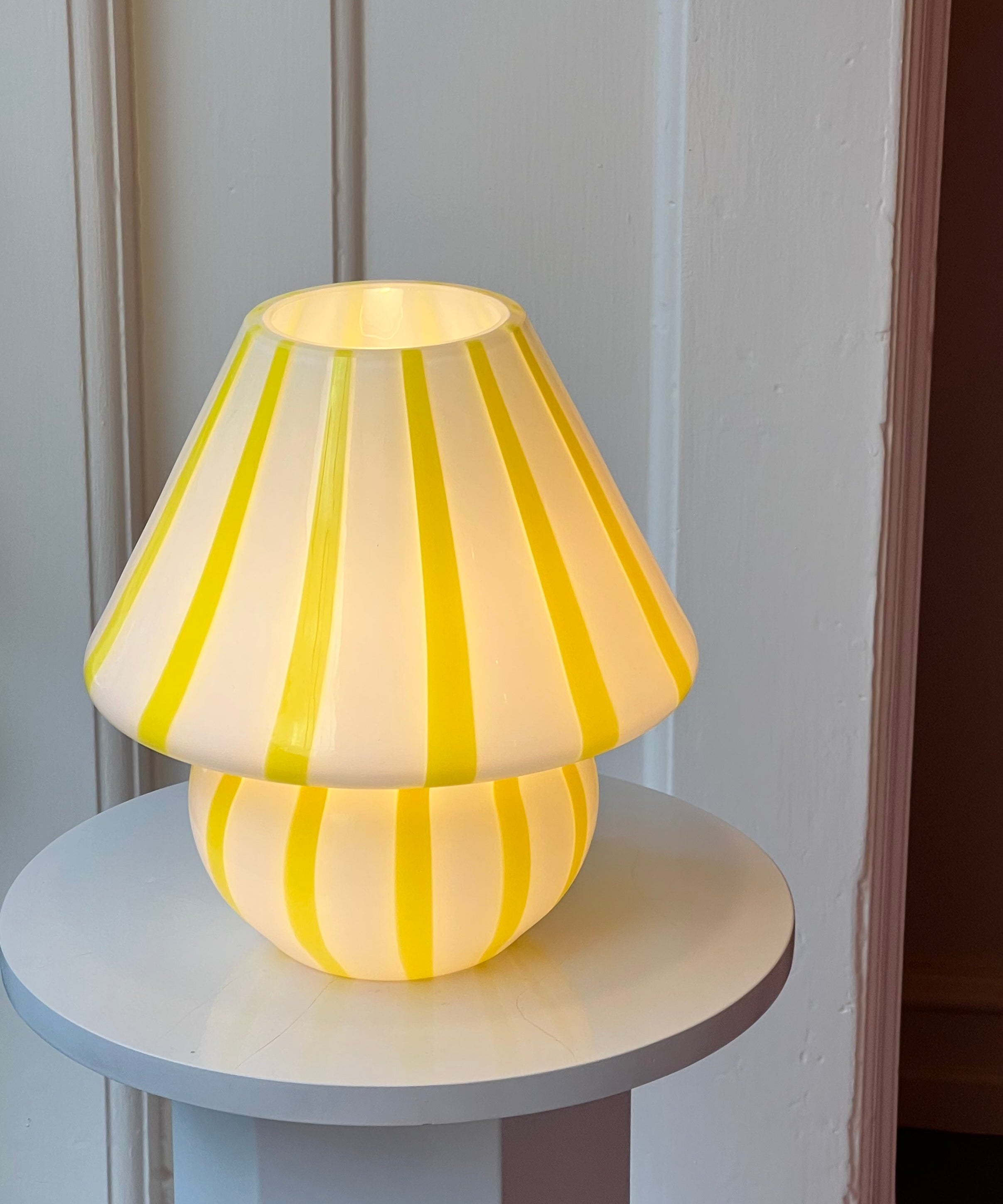 Mushroom table lamp - Yellow vertical stripes